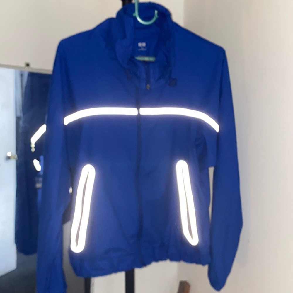 Reflective running jacket